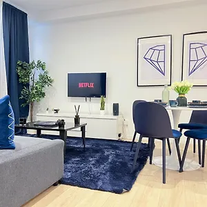 the-boutique-house-treasure-trove-sapphire.it-lombardy.com/